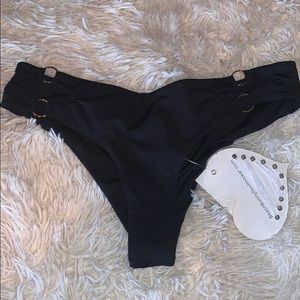 NWT beach bunny bikini bottoms